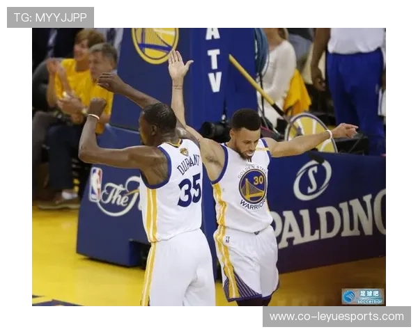 足球篮球双星闪耀赛场跨界合集展现最强运动魅力 足球篮球双星闪耀赛场跨界合集展现最强运动魅力